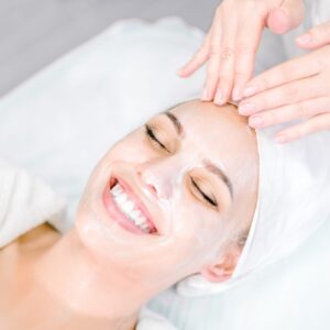 Alternative view of Basic Facial Online Course