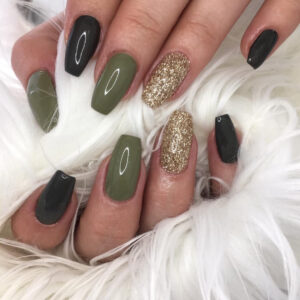 Alternative view of i-Spa Faux Fur Nail Photo Prop