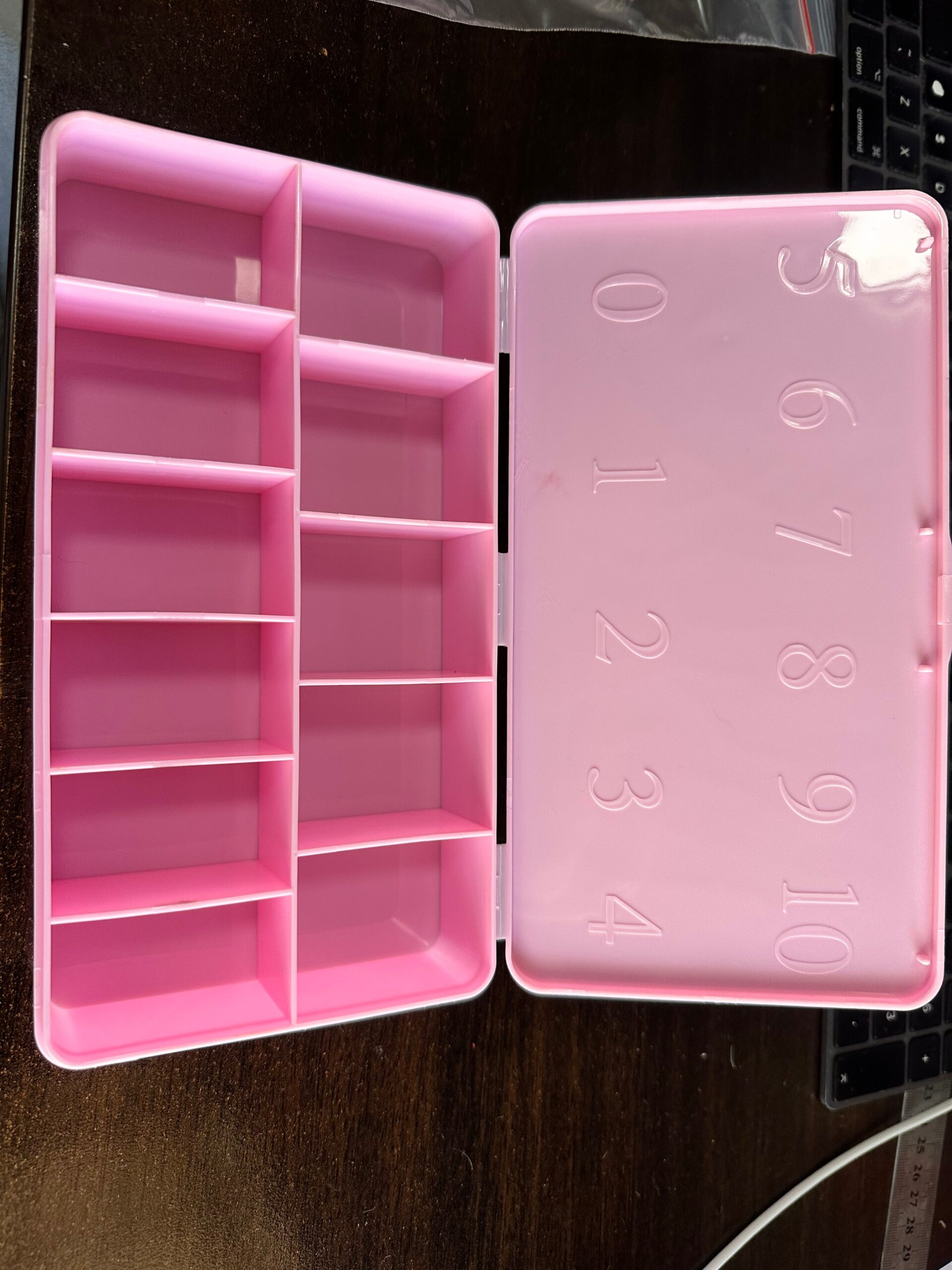 Pink tip box DEMO