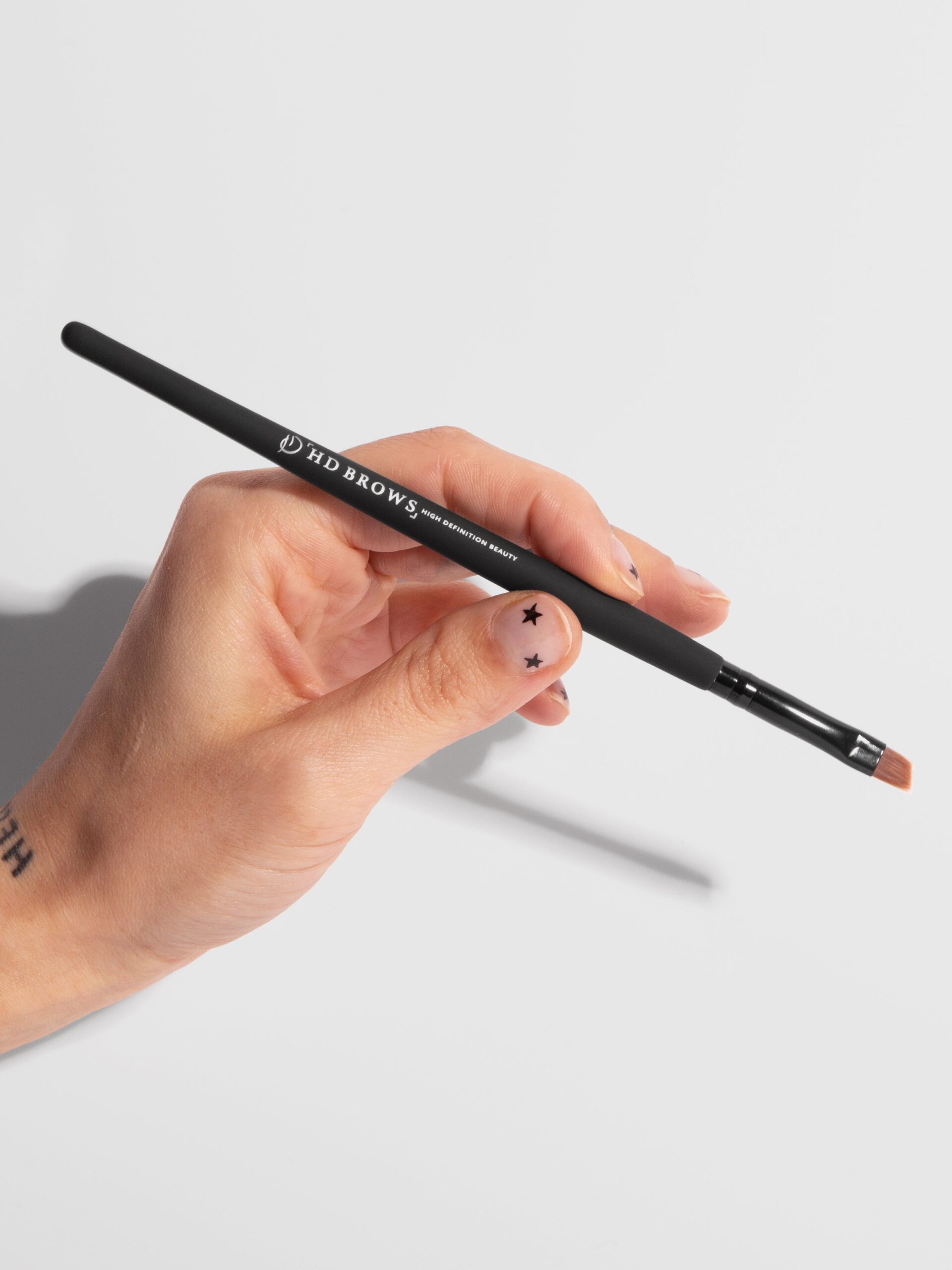 HD Brows Super Fine Angled Brow Brush - Image 3